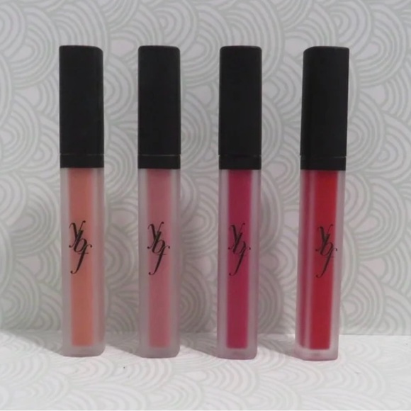 YOUR BEST FRIEND - 4 MAJESTIC MATTE LIP COLLECTION - Picture 2 of 5